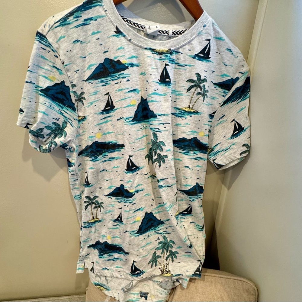 Sovereign Code, Small, men’s T. Island theme.